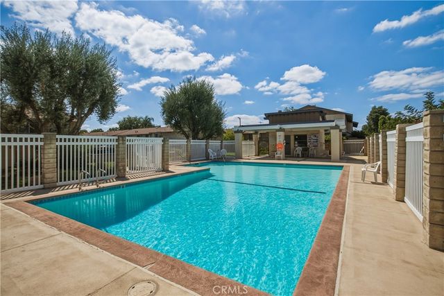 6629 Wilbur Avenue 22, Reseda, CA 91335