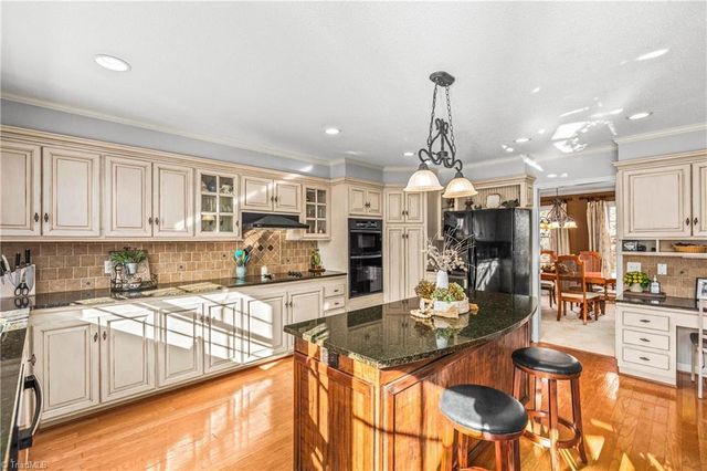 7020 Stancliff Court, Clemmons, NC 27012