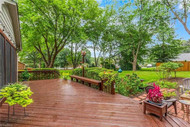 7020 Stancliff Court, Clemmons, NC 27012