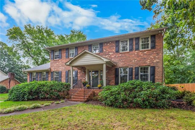 7020 Stancliff Court, Clemmons, NC 27012