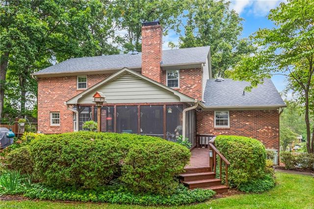 7020 Stancliff Court, Clemmons, NC 27012