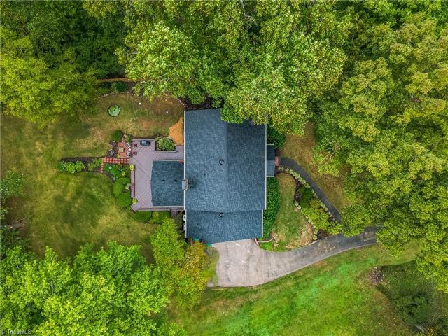 7020 Stancliff Court, Clemmons, NC 27012