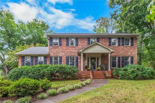 7020 Stancliff Court, Clemmons, NC 27012