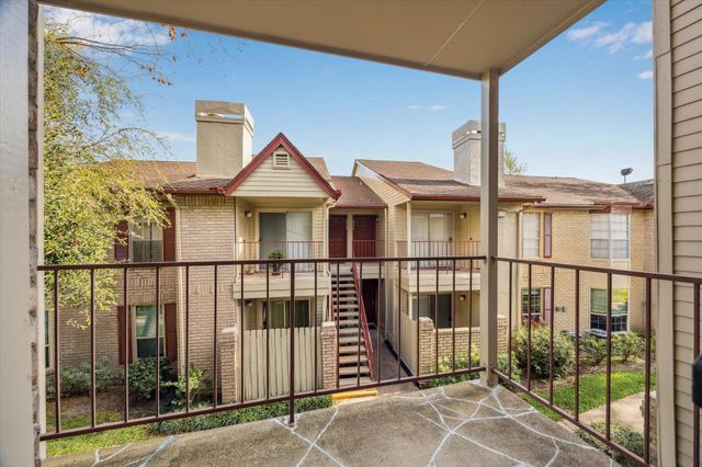 2120 El Paseo Street 2422, Houston, TX 77054