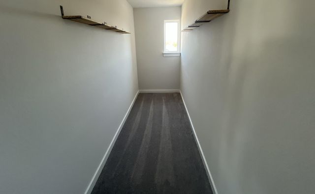 221 Green Knoll LN, Georgetown, TX 78628