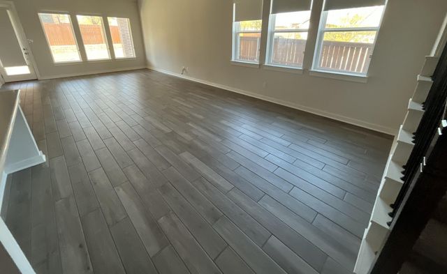 221 Green Knoll LN, Georgetown, TX 78628