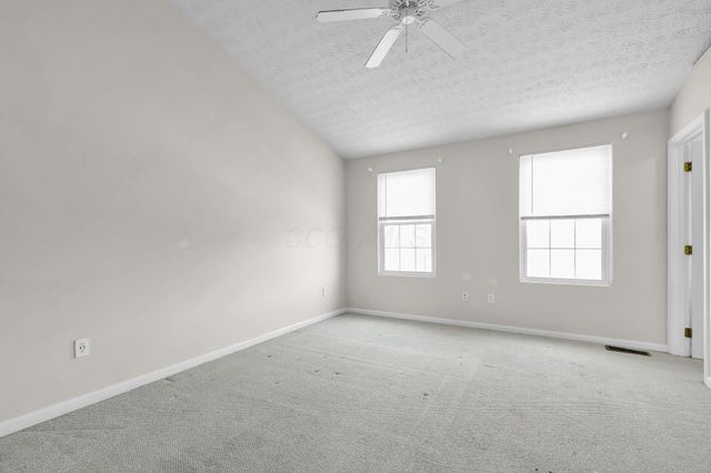 653 Kingshurst Drive, Blacklick, OH 43004