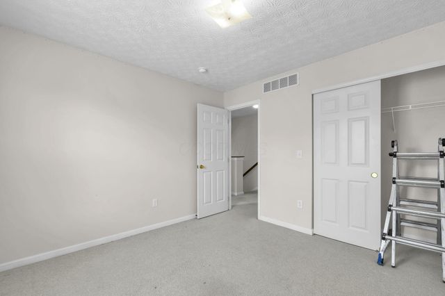 653 Kingshurst Drive, Blacklick, OH 43004