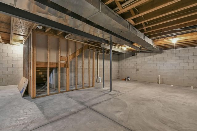 653 Kingshurst Drive, Blacklick, OH 43004