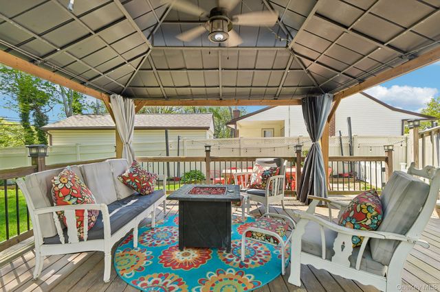 958 Alan Drive, Wantagh, NY 11793