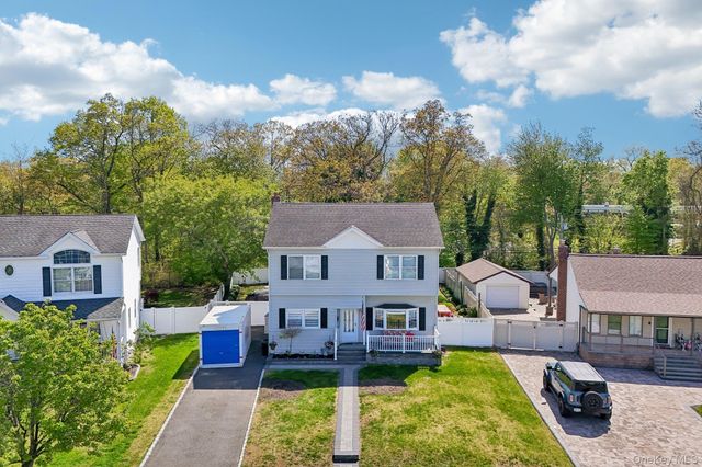 958 Alan Drive, Wantagh, NY 11793