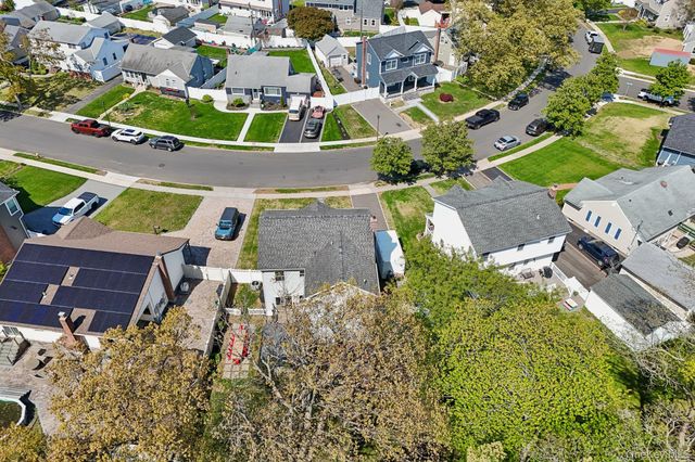 958 Alan Drive, Wantagh, NY 11793