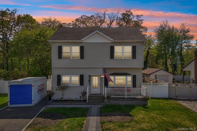 958 Alan Drive, Wantagh, NY 11793