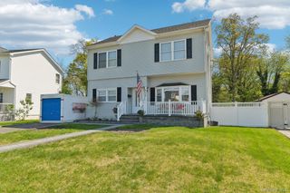 958 Alan Drive, Wantagh, NY 11793