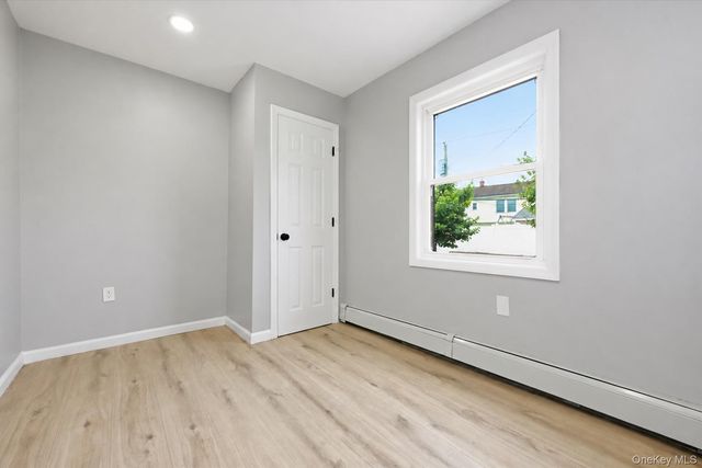24 Crag Lane, Levittown, NY 11756