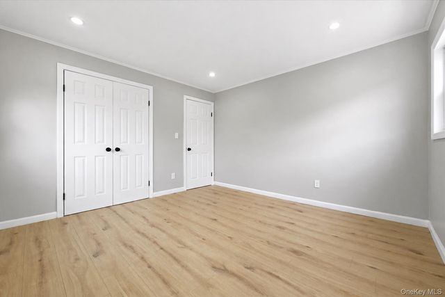 24 Crag Lane, Levittown, NY 11756