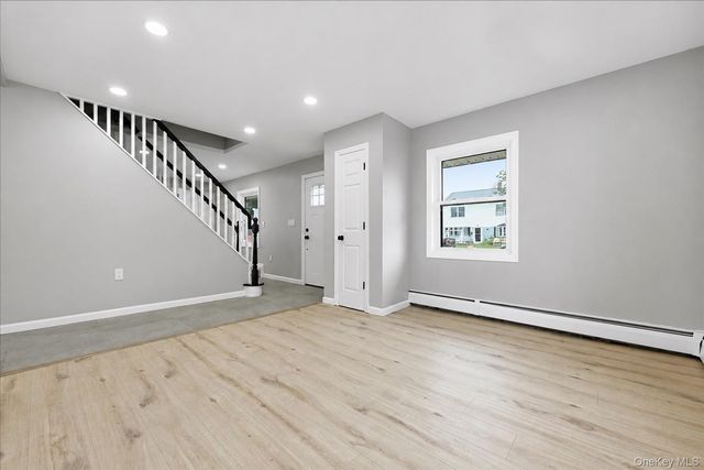 24 Crag Lane, Levittown, NY 11756