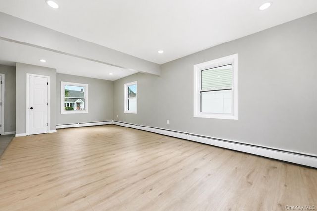 24 Crag Lane, Levittown, NY 11756