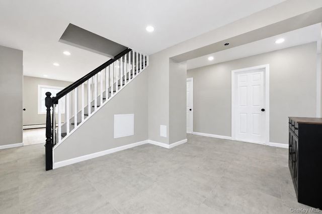 24 Crag Lane, Levittown, NY 11756