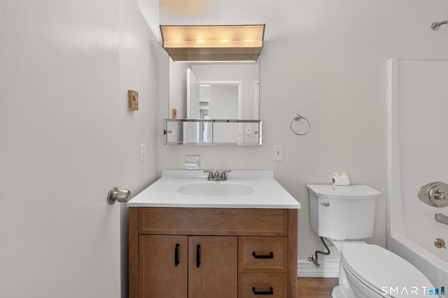 Hamre Lane, Branford, CT 06405