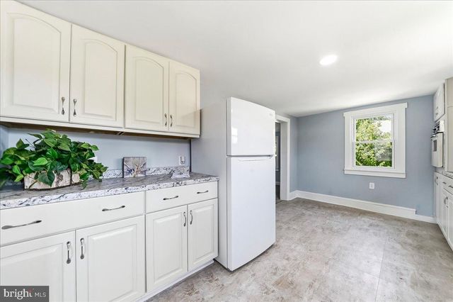 1007 LIVINGSTON AVE, Phoenixville, PA 19460