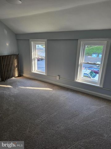 1007 LIVINGSTON AVE, Phoenixville, PA 19460