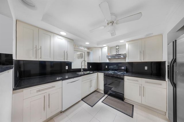 2326 Harding Street 2326, Hollywood, FL 33020
