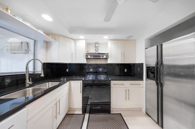 2326 Harding Street 2326, Hollywood, FL 33020