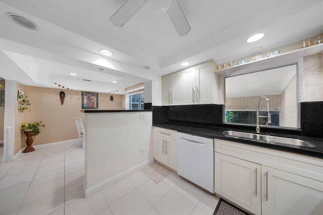 2326 Harding Street 2326, Hollywood, FL 33020