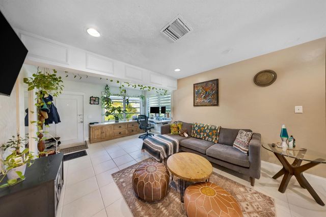 2326 Harding Street 2326, Hollywood, FL 33020