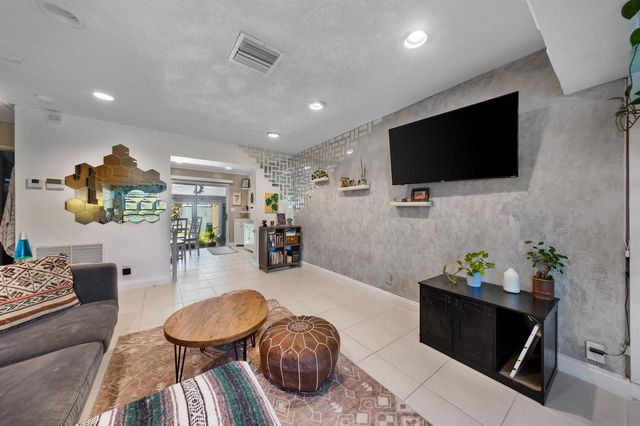 2326 Harding Street 2326, Hollywood, FL 33020