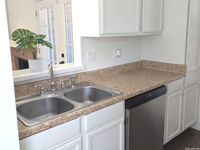 4212 Medical Dr Unit 606, San Antonio, TX 78229