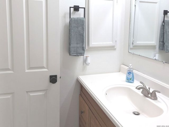 4212 Medical Dr Unit 606, San Antonio, TX 78229