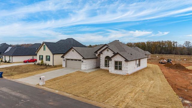 71 Corniche Cove, Maumelle, AR 72113