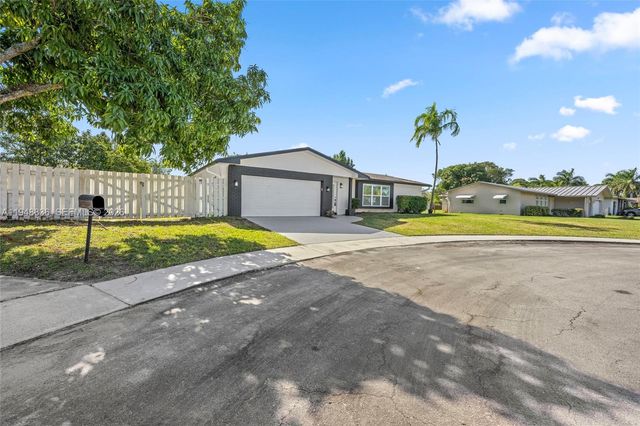 1720 SW 13th St, Boca Raton, FL 33486