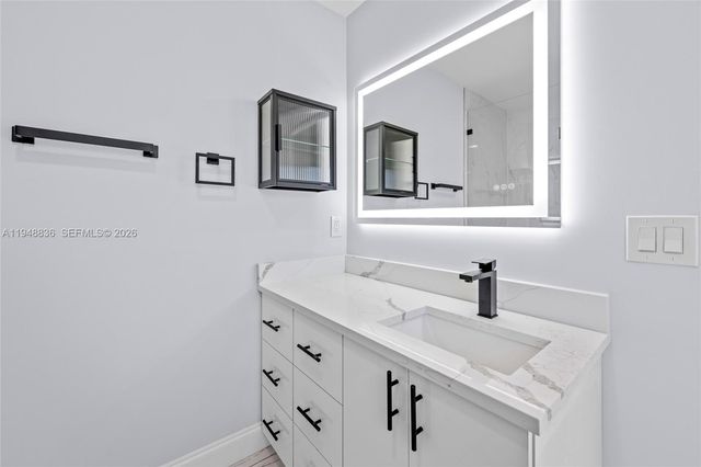 1720 SW 13th St, Boca Raton, FL 33486