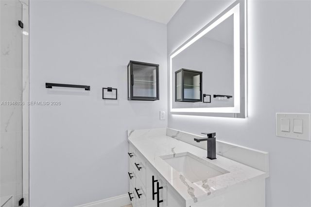 1720 SW 13th St, Boca Raton, FL 33486