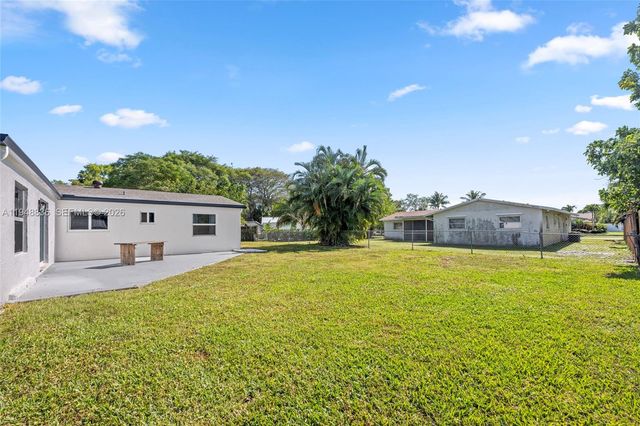 1720 SW 13th St, Boca Raton, FL 33486
