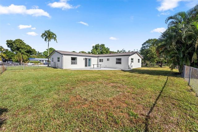 1720 SW 13th St, Boca Raton, FL 33486