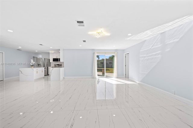 1720 SW 13th St, Boca Raton, FL 33486