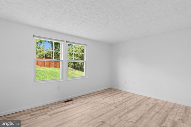 3500 MANIS RD, Clinton, MD 20735