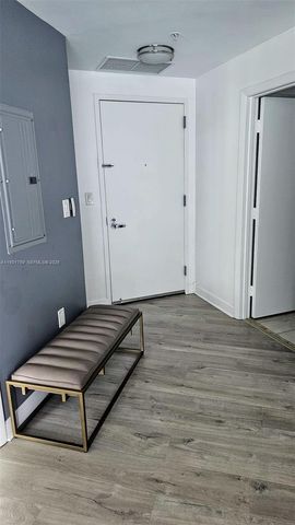 1900 N Bayshore Dr 4007, Miami, FL 33132