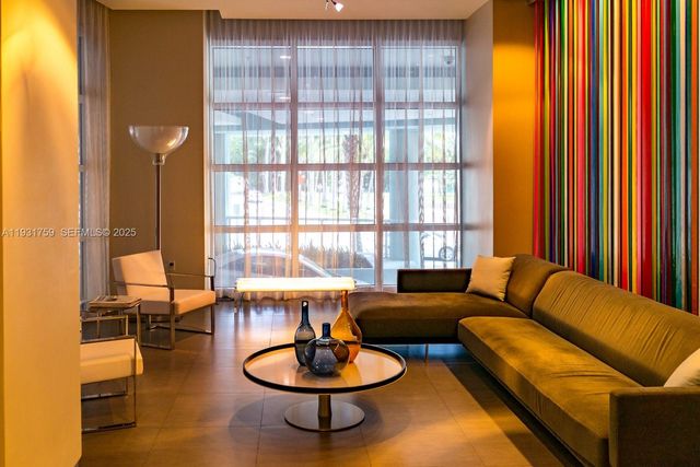 1900 N Bayshore Dr 4007, Miami, FL 33132