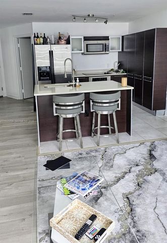 1900 N Bayshore Dr 4007, Miami, FL 33132