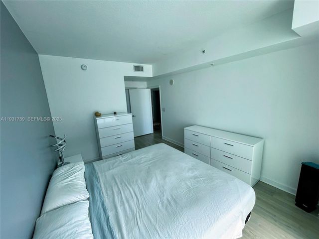 1900 N Bayshore Dr 4007, Miami, FL 33132