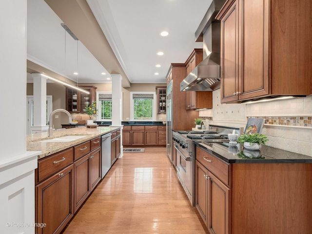 337 S Park Avenue, La Grange, IL 60525