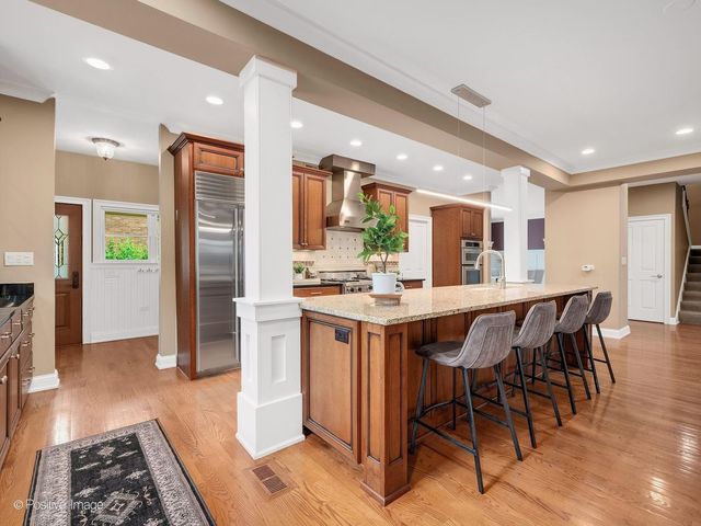337 S Park Avenue, La Grange, IL 60525
