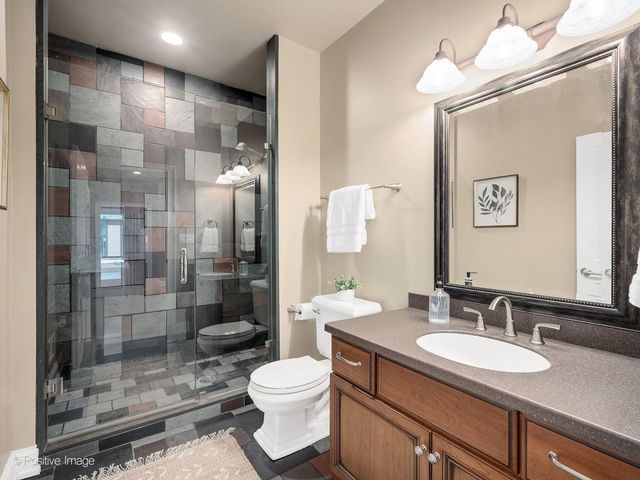 337 S Park Avenue, La Grange, IL 60525