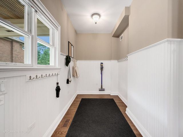 337 S Park Avenue, La Grange, IL 60525