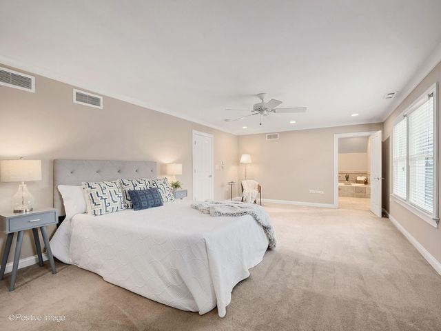 337 S Park Avenue, La Grange, IL 60525